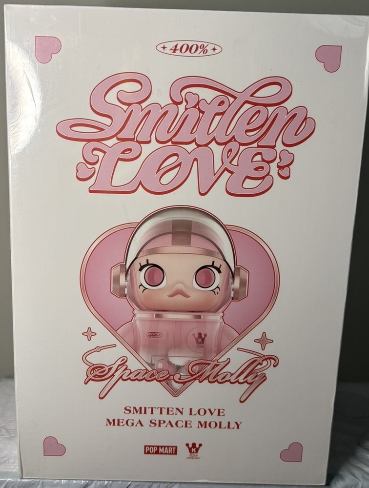 POP MART MEGA Collection SPACE MOLLY 400% SMITTEN LOVE BRAND NEW UNOPENED