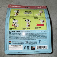 Medicom Peanuts Series 11 Puppet Show Snoopy & Woodstock UDF Ultra Detail Figure