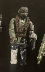 Mega Construx C.O.D lot Of 5 (custom) With Some Accessories- Guns,knives Etc…
