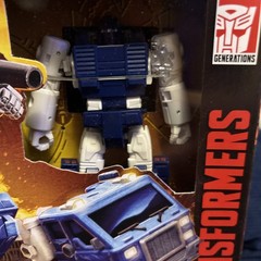 Transformers Kingdom Pipes War for Cybertron Deluxe Class Autobot