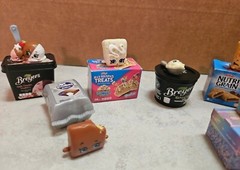 Shopkins Real Littles Lot of 8 PLUS 1 LOL Surprises Re-Mix Unopened Fan Club