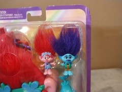 Polly Pocket DreamWorks Trolls Compact Playset With Poppy & Branch