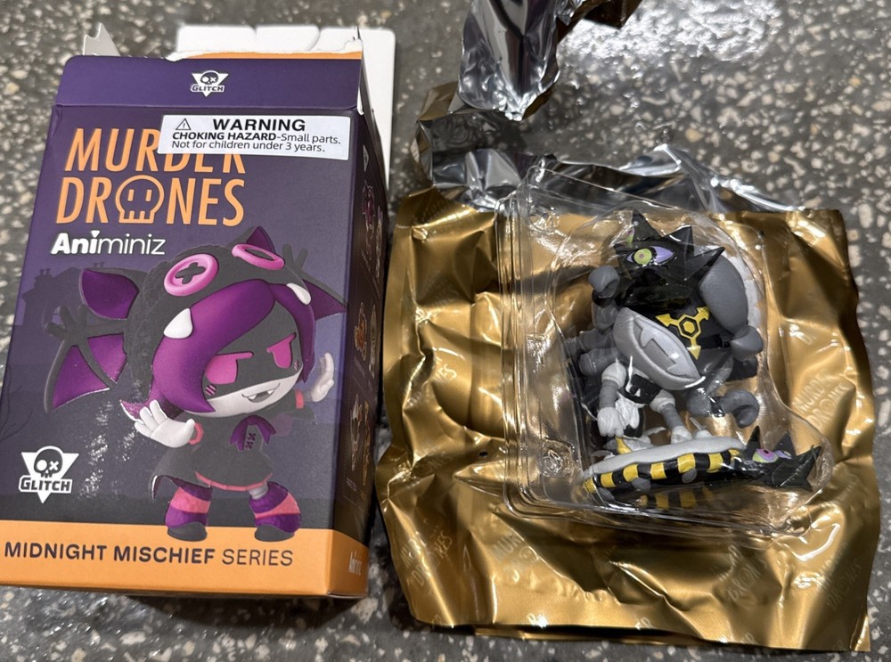 New Glitch Animiniz Murder Drones Abstracting Manor Cyn Super Chase Vinyl Figure