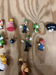 Nintendo Super Mario Bros Toy Bundle Lot Of 14 PVC Figures Jakks Pacific, Etc.