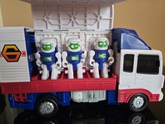 Hello Carbot Iront Transforming Robot Figure