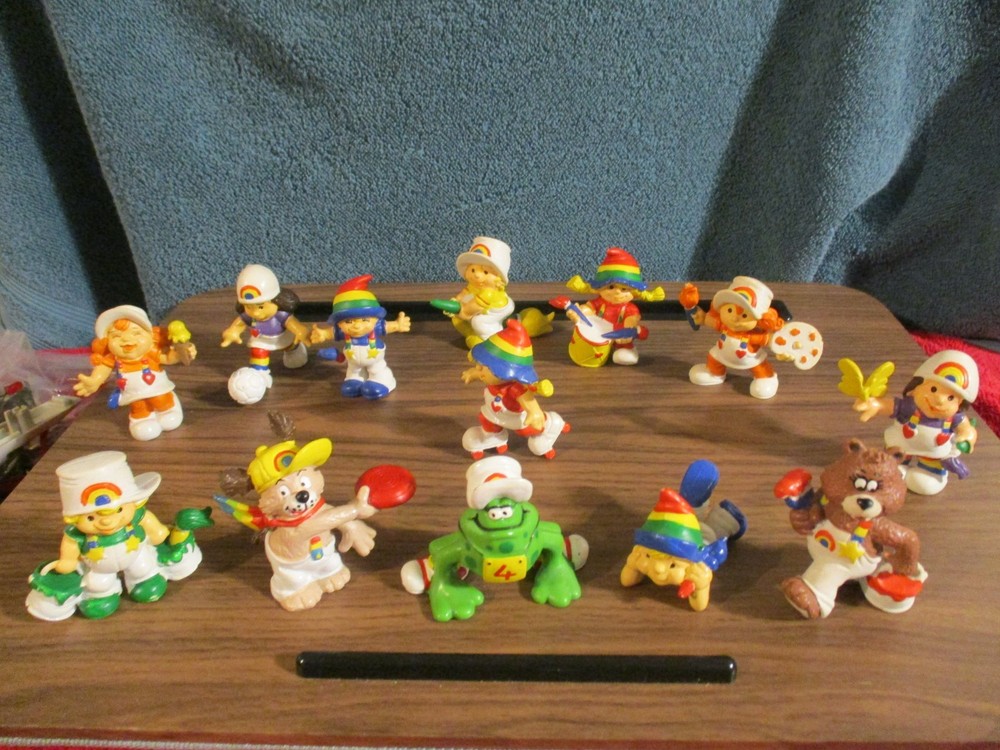 Vintage 1981 Wallace Berrie RAINBOW KIDS PVC Figures X 13 Made In Portugal