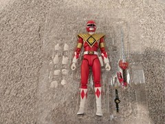 S.H. Figuarts Tamashii Nations Mighty Morphin Power Rangers Armored Red Ranger