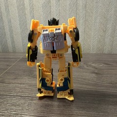 Transformers Generations War for Cybertron: Earthrise Deluxe Class Sunstreaker