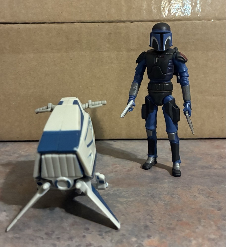 Hasbro Star Wars Clone Wars Mandalorian Speeder with Mandalorian Warrior 3.75″