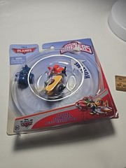 Disney Pixar Planes Micro Drifters Skipper Leadbottom Dusty Crophopper