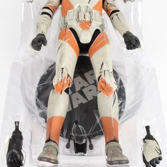 Sideshow Collectibles 1/6 Scale Star Wars Clone Trooper Deluxe 212th Battalion