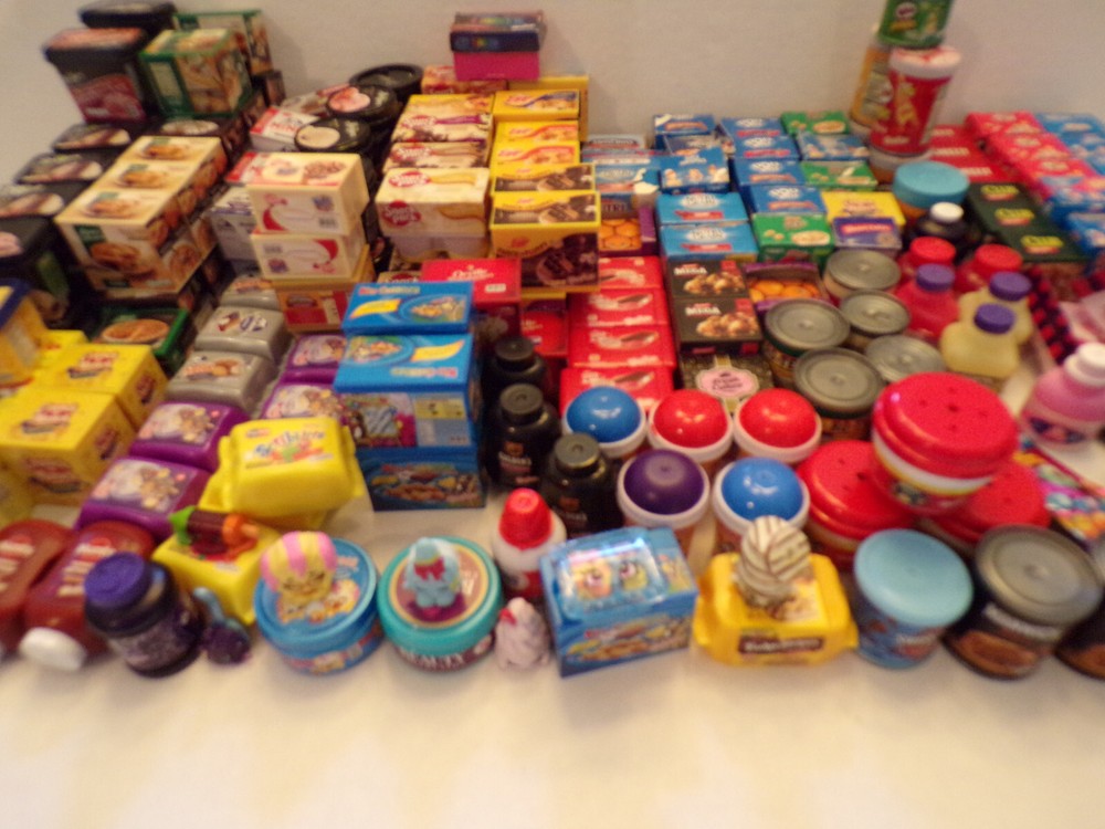 Shopkins Real Littles Branded Food~1″ Miniature~10 Random Pieces~Box Happy Face