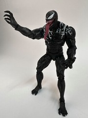 Legends Series Marvel Venom 7″ Action Figure w/Exchangeable Accessory Bulk Pack
