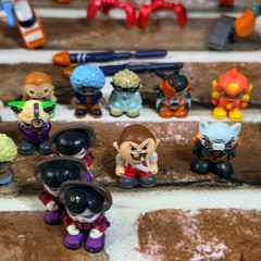Ready2Robot Action Figure Lot Build Swap Battle Mix Match Mech Pilots MGA Toy