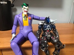Batman Animated Series Joker 1/6 Scale Figure DC Comics Collectible Statue