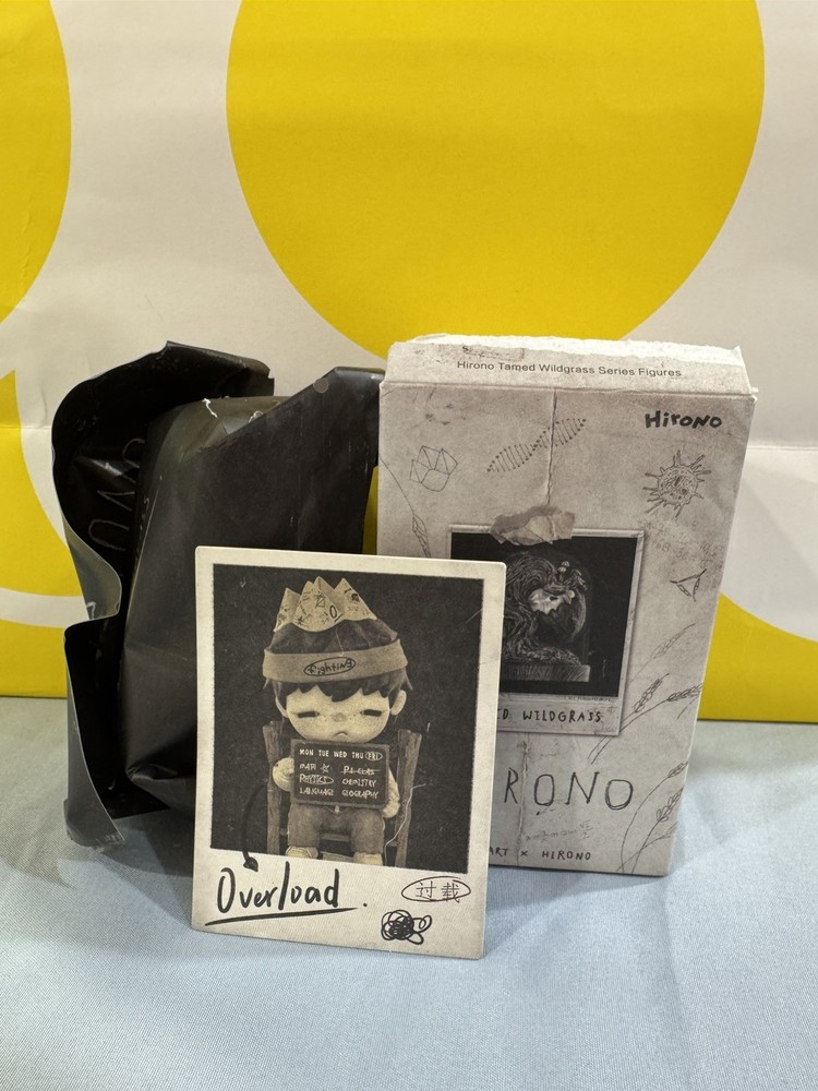 POP MART x Hirono Tamed Wildgrass Series Blindbox Figure- Overload (US Seller)