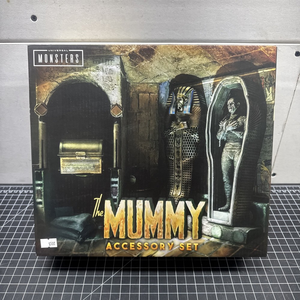 Neca Universal Monsters The Mummy Accessory Set A2