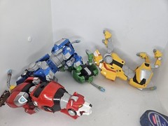 2017 Voltron Action Figure 4 Lion pieces robot Playmate DWA used Red Blue Green