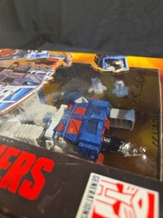 Hasbro WFC-K20 Transformers Generations War for Cybertron: Kingdom Leader Ultra