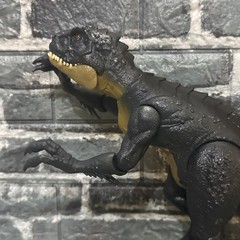 JURASSIC PARK WORLD Camp Cretaceous Dino Escape Slash ‘N Battle Scorpios Rex Toy
