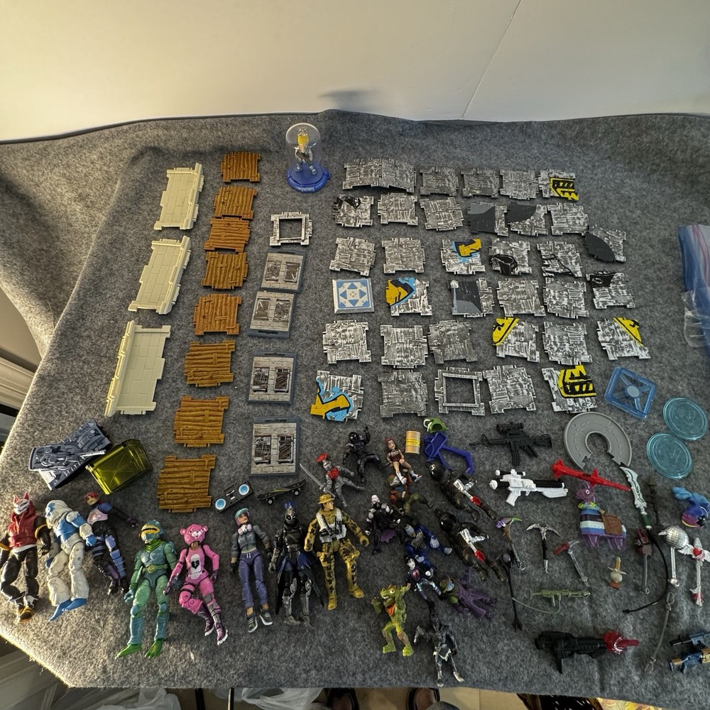 Fortnight Action Figures Weapons Building Set Toy Lot Toy Bundle