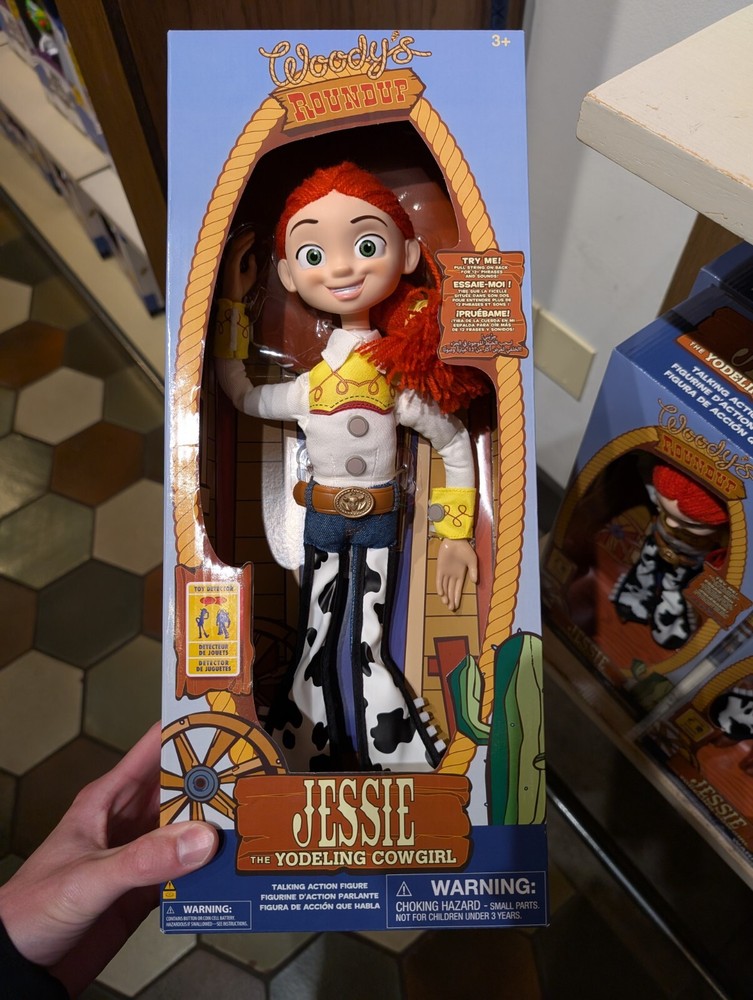 NEW💥 Disney Store Pixar Toy Story Cowgirl Jessie Doll Action Figure- Talking!