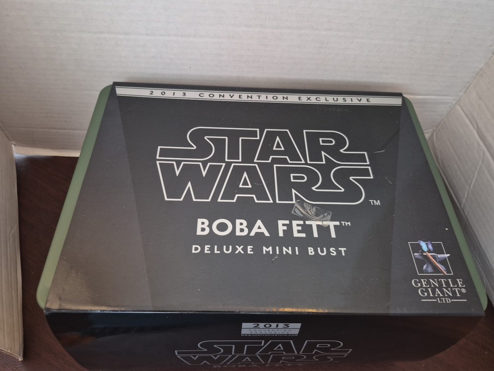 2013 CONVENTION EXCLUSIVE – STAR WARS BOBA FETT DELUXE MINI BUST #603