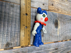 Roblox Phat Mojo Piggy Blue Clowny Clown Action Figure Toy 3.5″ Minitoon