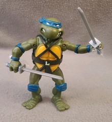Teenage Mutant Ninja Turtles 1988 Remastered Leonardo Cmplt TMNT Playmates Retro