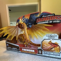 Spin Master Fireworm Dragon Action Figure Defenders of Berk Light Up Whip Tongue