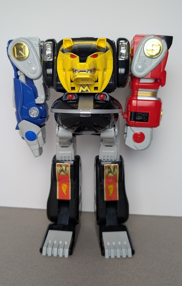 Mighty Morphing Power Rangers 1995 Deluxe Ninja Megazord Action Figure