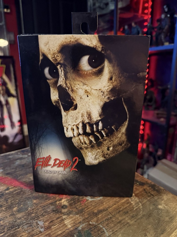 NECA Evil Dead 2 Dead By Dawn Ultimate Ash 7″ Action Figure