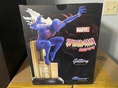 MARVEL Gallery Spider-Man 2099 Diamond Select PVC Diorama Statue New In Box