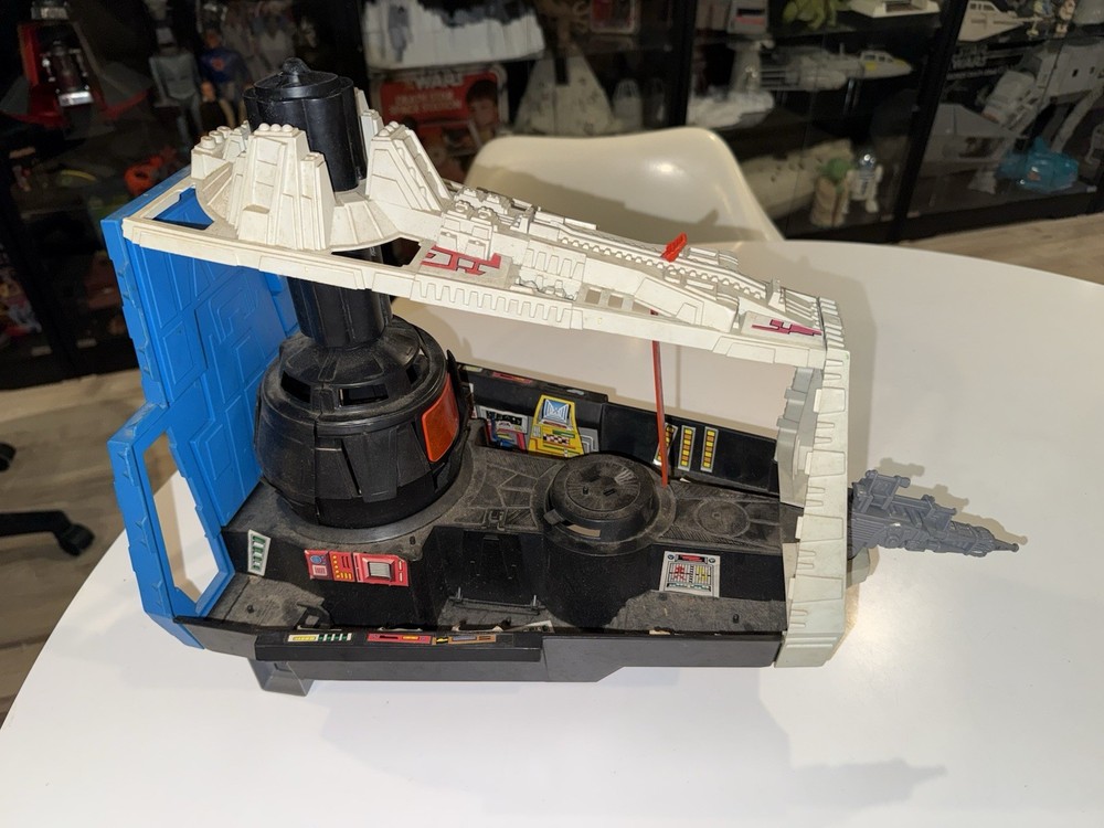 100% Complete Vintage 1980 Star Wars Darth Vader Star Destroyer Playset Kenner