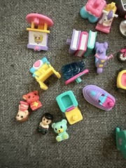 Lot 29 of Squinkies & Accessories Toys