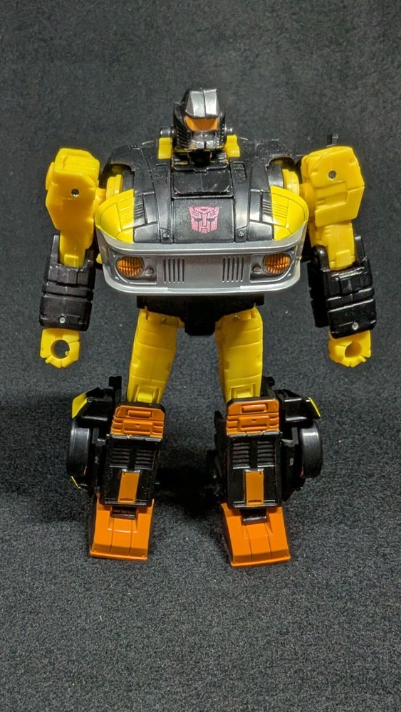 Transformers Generations WFC Jackpot with Sights, Blaster, Blast Effect, Manual
