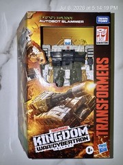 Transformers War for Cybertron Kingdom Autobot Pipes and Autobot Slammer