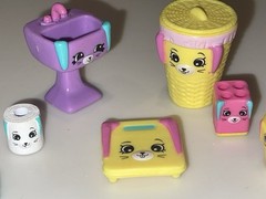 LOT/16 Shopkins Petkins Happy Places Bathing Bunny Decorator’s Pack & More EUC