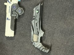 Destiny Iron Banner Hunter Accessories Gun Hung Jury Thorn Ghost