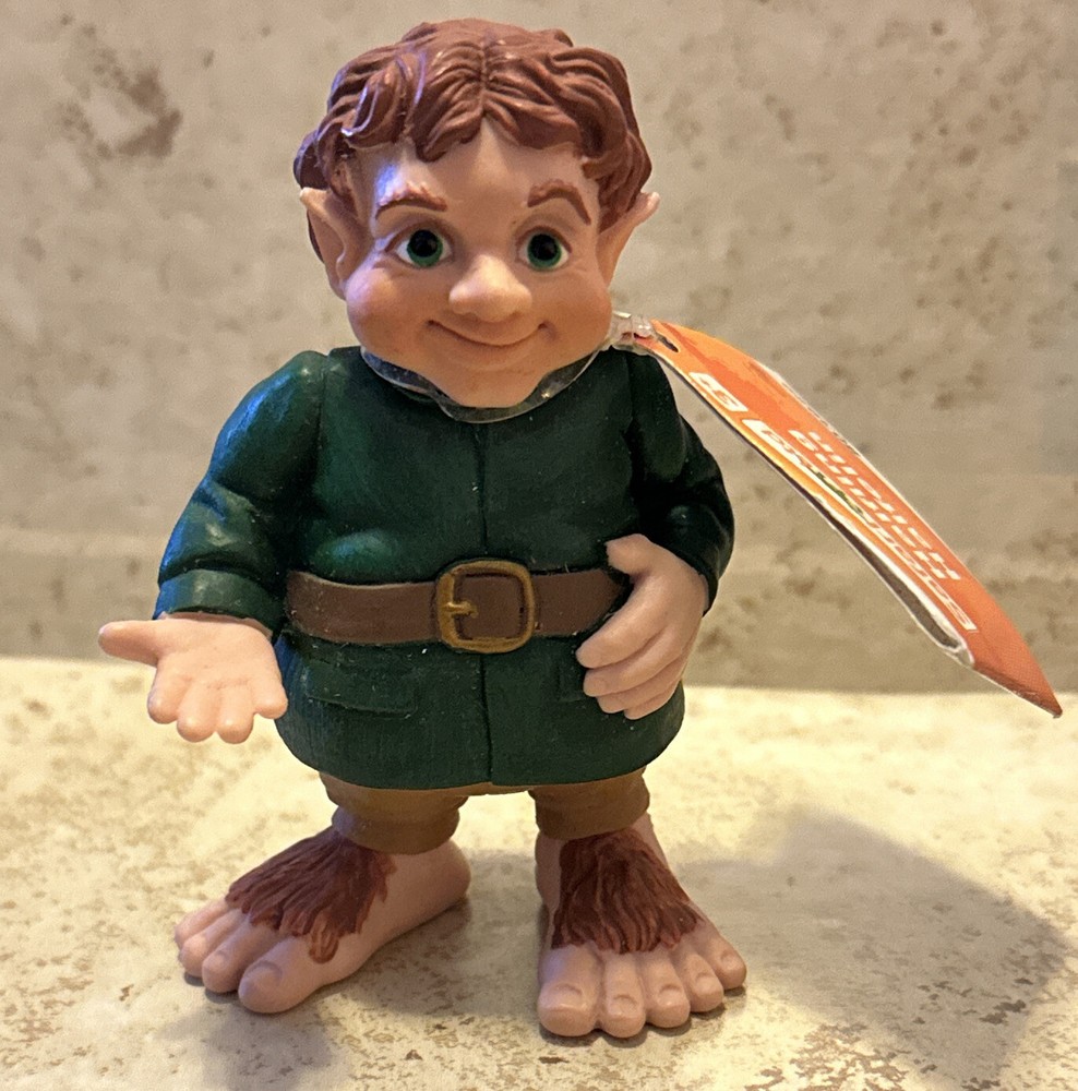 Halfling – 3.5 ” Tall – Mythical Realms Figure Safari Fantasy #803929