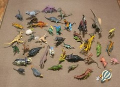 Lot of Vintage JP Action Figures Kenner Brands & More Dinosaurs Lot Mixed