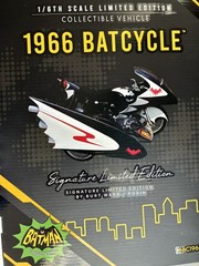Jazzinc Dioramas 1/6 Scale 1966 Batman Batcycle w/ sidecar Burt Ward sig plaque