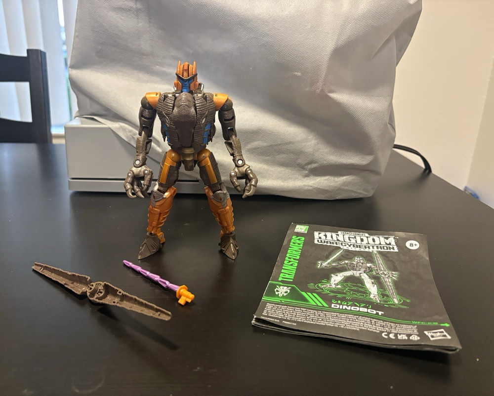 Transformers Kingdom War for Cybertron Voyager Class Dinobot COMPLETE