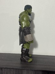 Hasbro Marvel Thor Ragnarok 13.5” Electronic Talking Gladiator Hulk Figure Works