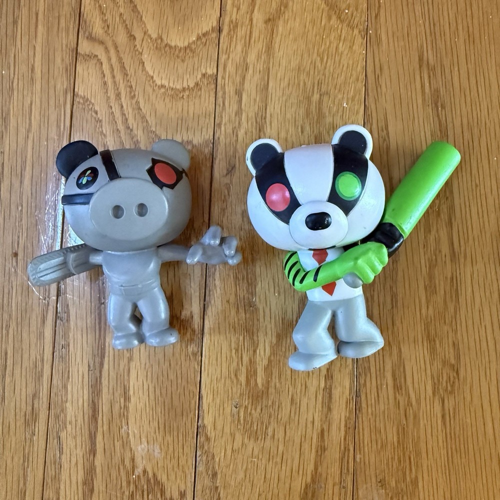 Piggy BADGY Robbie Series 1 Roblox Figure 3″ Vinyl Set Of Two