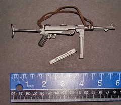 1/6 Scale Dragon WWII German MP40 Submachine Gun for 12″ Action Figures Type B