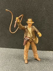 Hasbro Indiana Jones Action Figure 3.75″ w/Accessories INDY With IDOL 2007 MINT