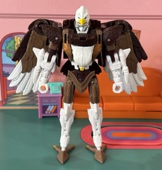 Transformers War for Cybertron Kingdom WFC-K42 Battle Across Time Deluxe Skywarp