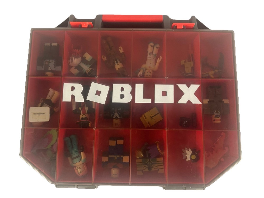 Roblox Collector’s Tool Box With 20 Plus Figures Plus Accessories