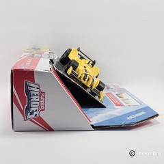 Playskool Heroes Transformers Bumblebee Rescue Bots Pull-back & Go Race Car NEW